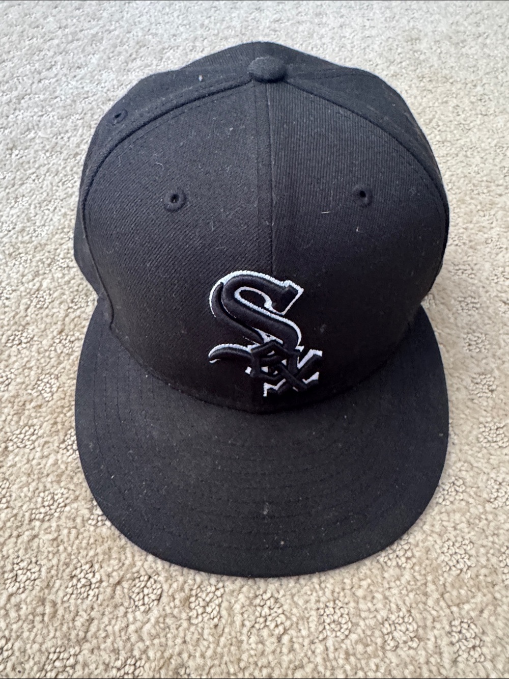 New Era Black Chicago White Sox Fitted Hat with White Embroidered Logo